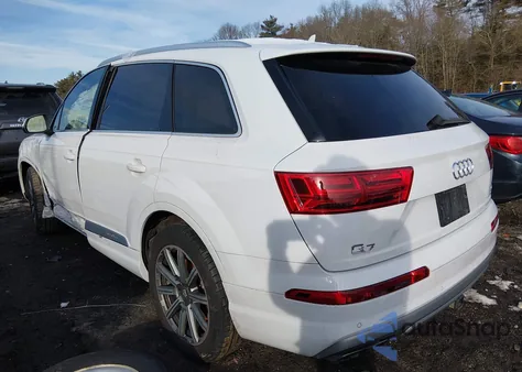2018 Audi Q7 3.0T Premium из США, поврежденный, VIN WA1LAAF70JD039230